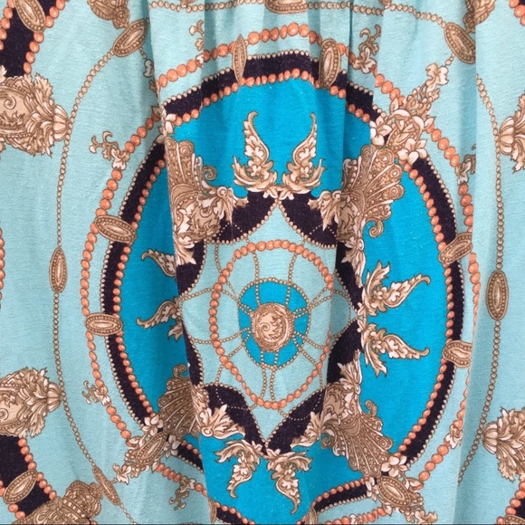 Chico's Blue and Gold Scarf Print Short Sleeve Top Blouse Size 0 - Picture 4 of 8